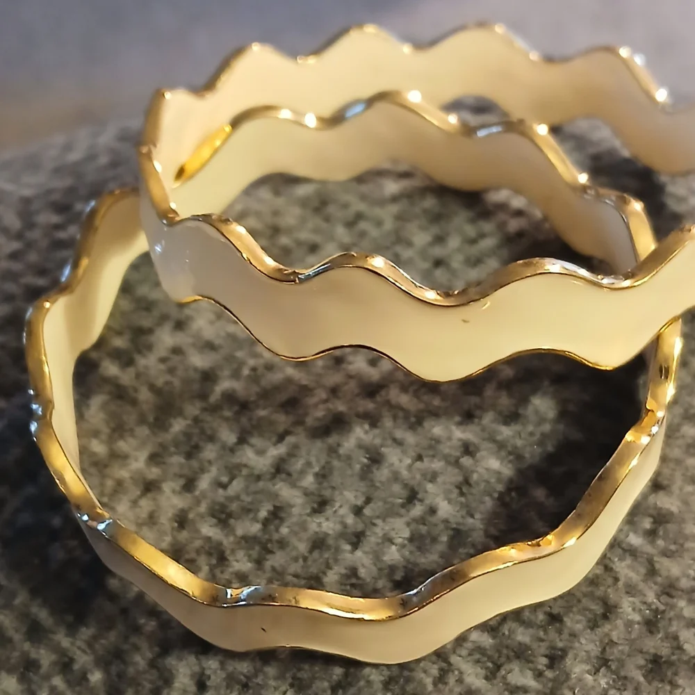 Kate Spade New York Cream & Gold Wavy Enamel Bangle Bracelet Set of 2 - Picture 2 of 6